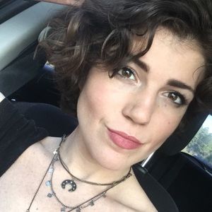 Meet your Posher, Leah